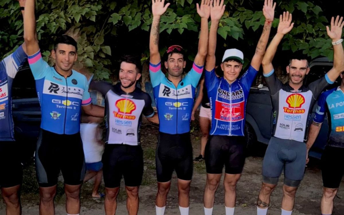 EL PODIO. Zacarias Khoder, Juan Pablo Deffis, Juan Cruz Ocon, Inti Salto y Matias noriega.