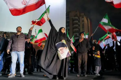 ¿Quién toma las riendas en Irán tras la muerte de Jamenei?