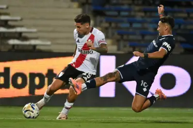 River salvó un punto en Mendoza, mientras espera la llegada de Coudet