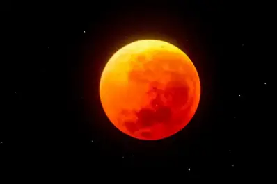 Luna de Sangre 2026: qué es lo que debés y no debés hacer para atraer la buena fortuna