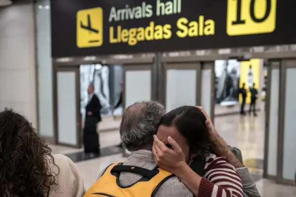 Guerra en Medio Oriente: empiezan las evacuaciones por avión