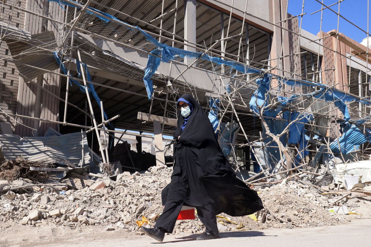 CAPITAL. Lugares centrales de Teherán quedaron totalmente destruidos.