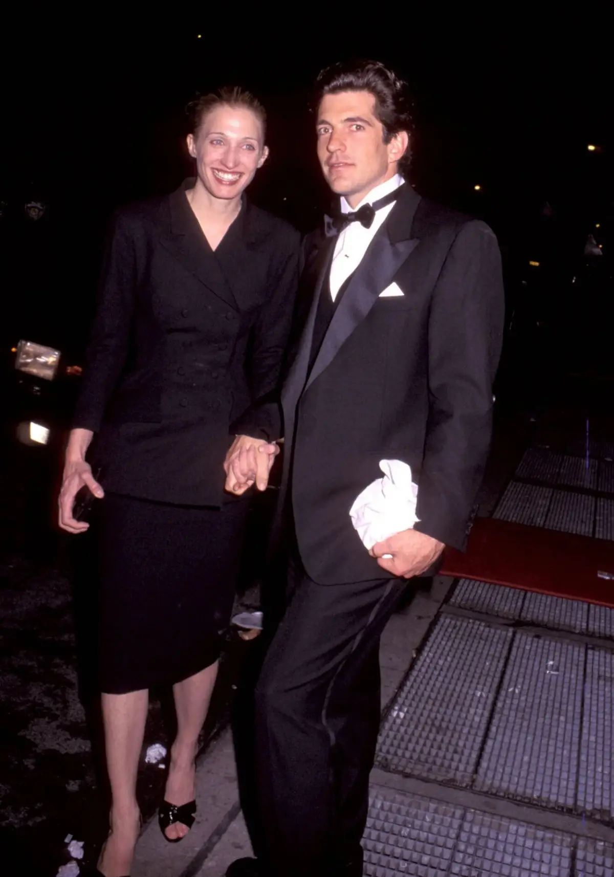 LA PAREJA (REAL). “John John” Kennedy y Carolyn Bessette.