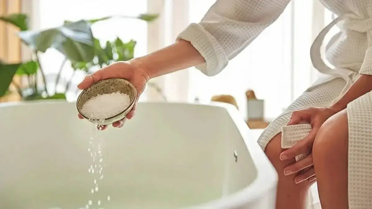 Baños de descarga: el ritual espiritual para limpiar energías negativas y reducir el estrés