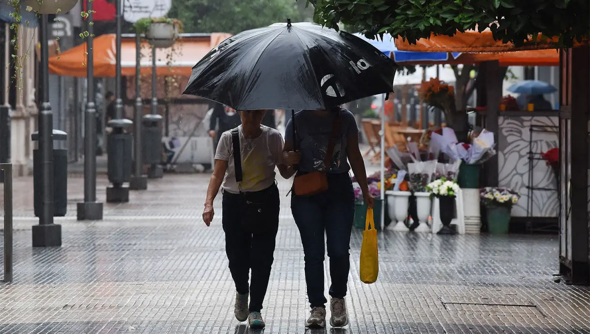 MÁS LLUVIAS. El pronostico anticipa otra jornada inestable que estará marcada por las lluvias durante la tarde y la noche. 
