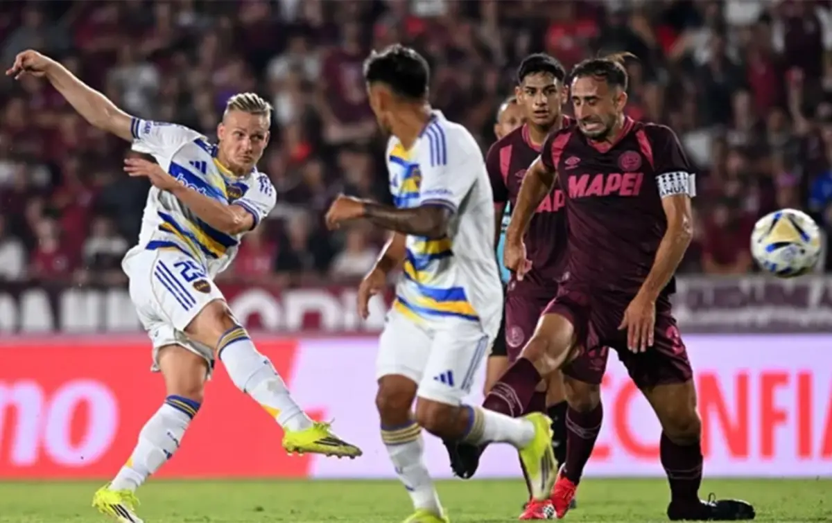 ABRIÓ EL CAMINO DEL TRIUNFO.  Santiago Ascacíbar convirtió su primer gol con la camiseta azul y oro.