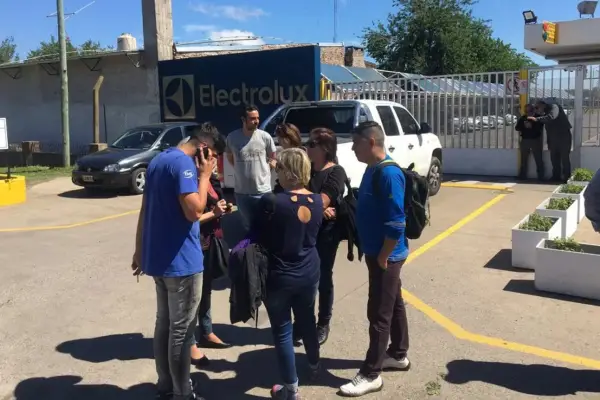 Electrolux abrió un nuevo retiro voluntario y los trabajadores adhieren en masa