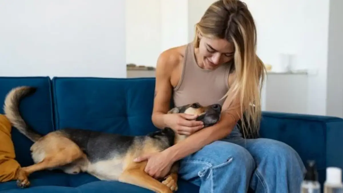 EN CASA. Los perros moldean el aire que respiramos en casa. 