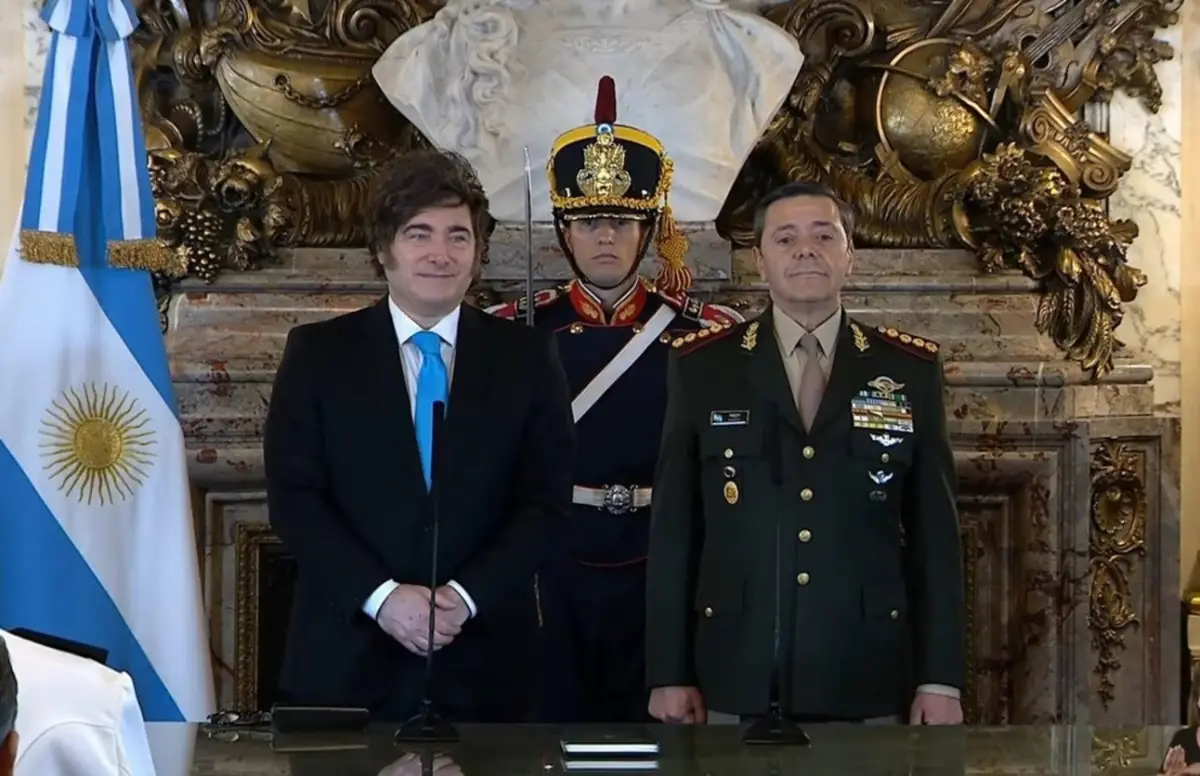 El presidente Javier Milei y el teniente general Carlos Presti.