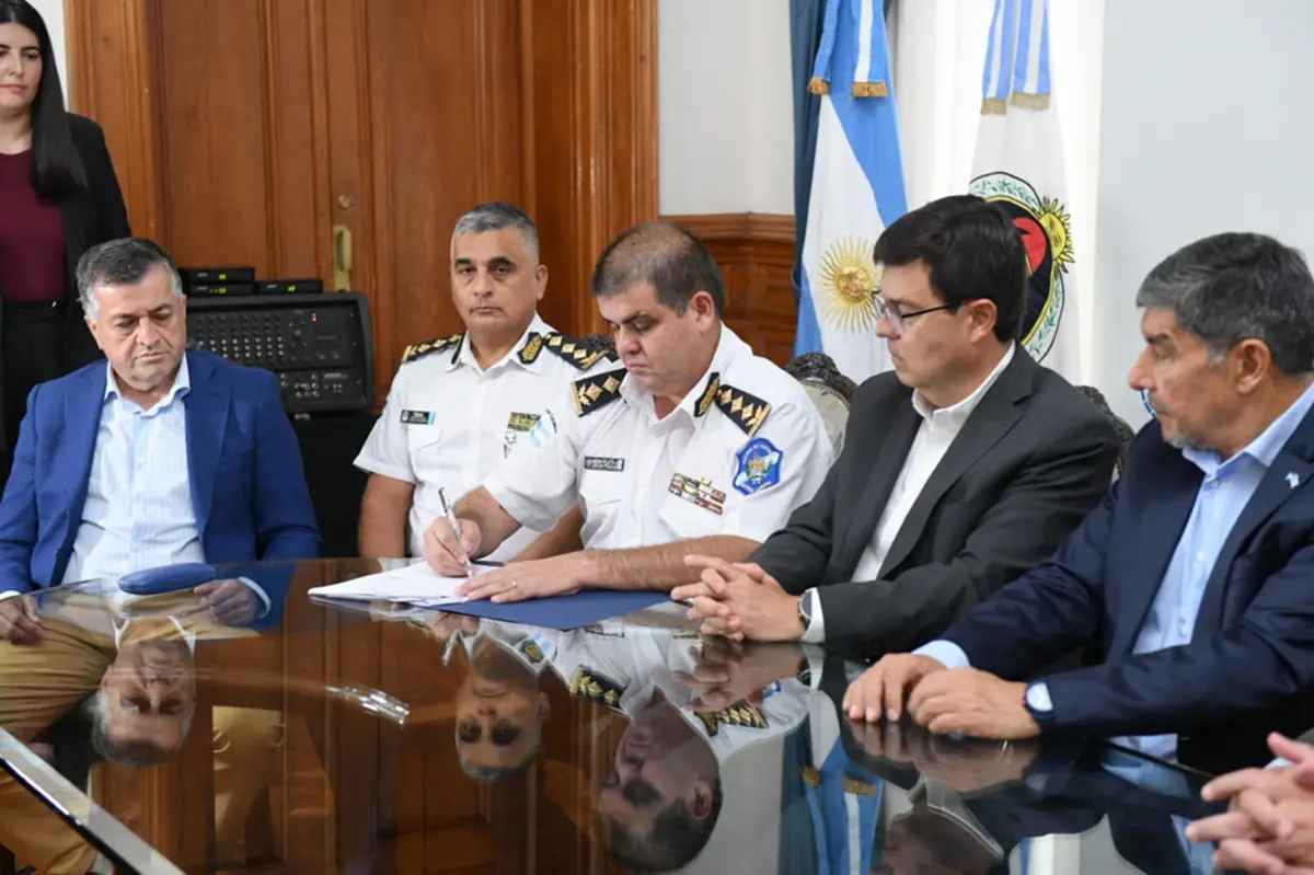 Acto oficial. COMUNICACIÓN PÚBLICA