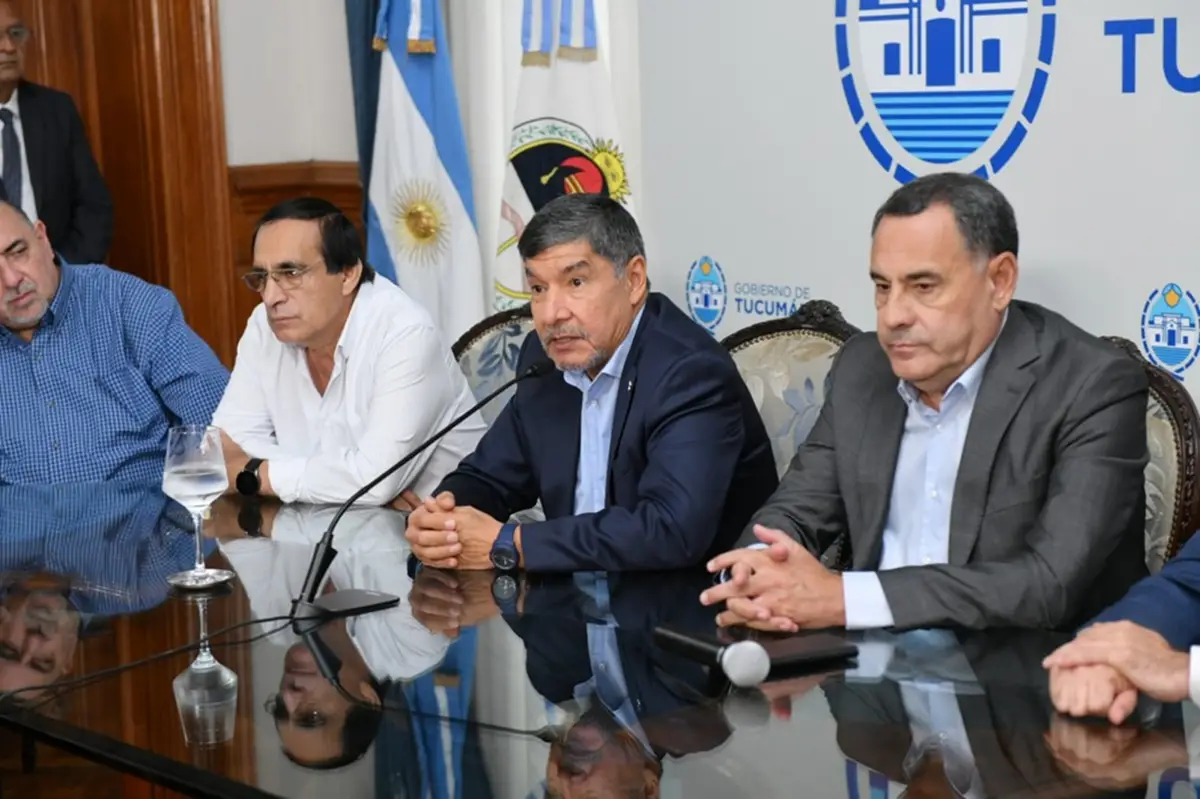 Anuncio del vicegobernador a cargo del Poder Ejecutivo, Miguel Acevedo. COMUNICACIÓN PÚBLICA