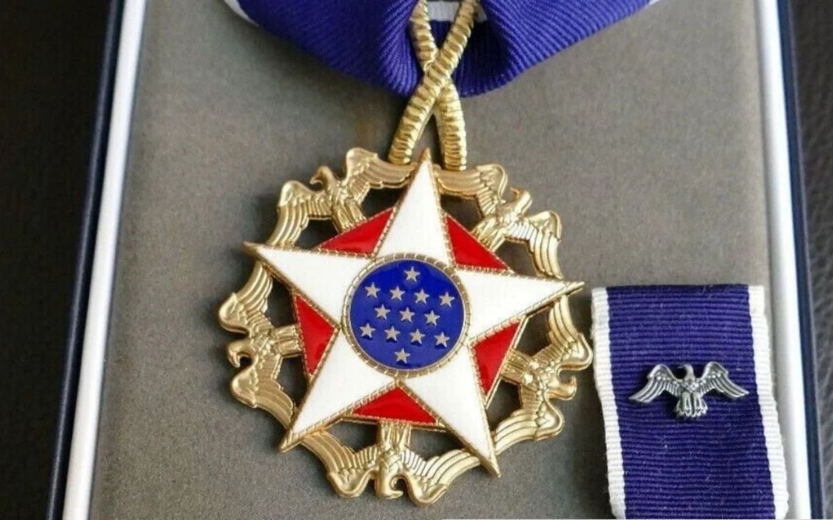 GALARDÓN. El mayor reconocimiento que se le puede otorgar a un civil en Estados Unidos: la medalla presidencial de la libertad.