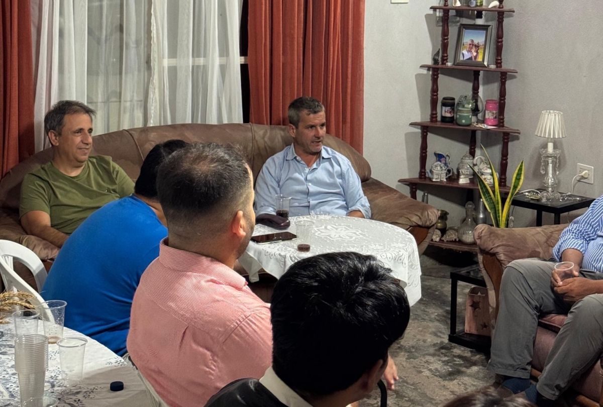 Dimes y diretes: un posible destino para Lalo Cobos y gestiones por un crédito millonario