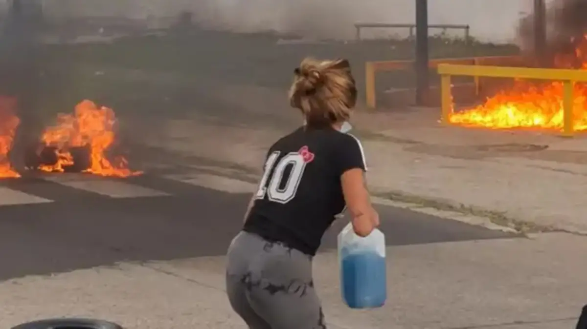 Momento previo al incidente con las llamas.