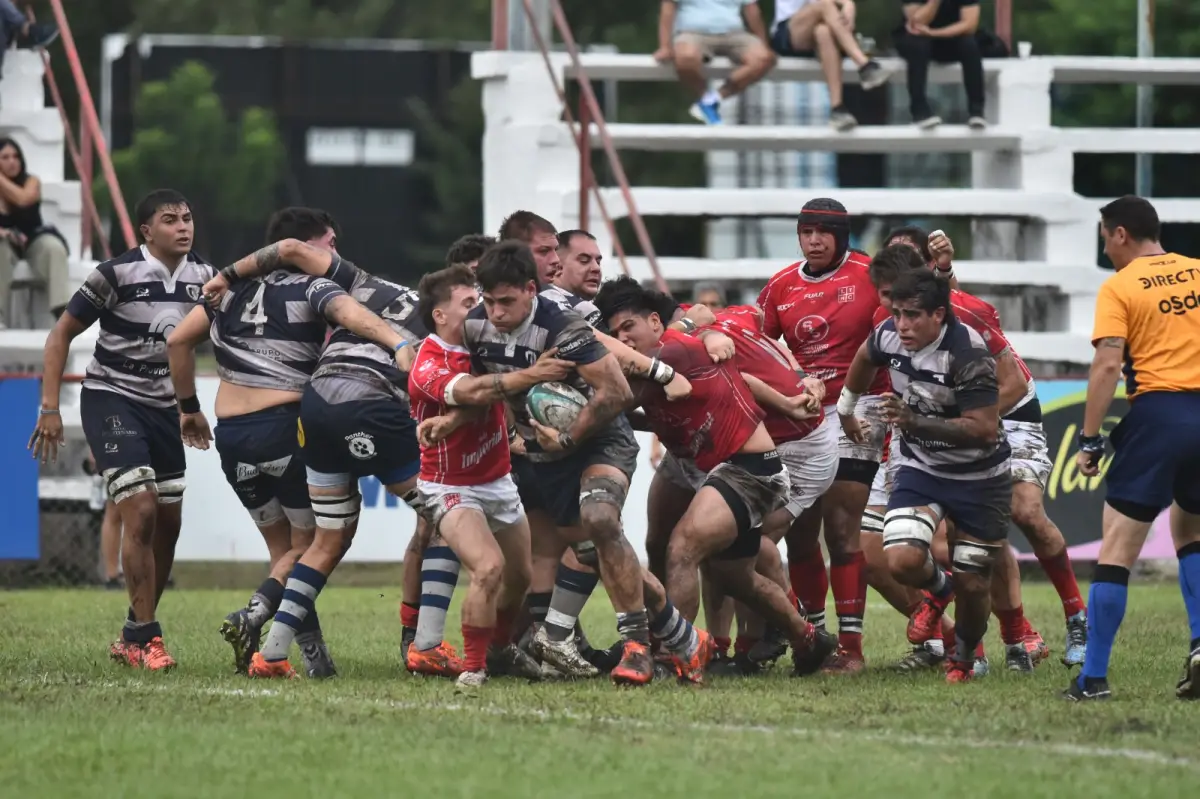 PARTIDAZO. El Rojo y la Serpiente protagonizaron el encuentro principal de la fecha | FOTO: Osvaldo Ripoll.
