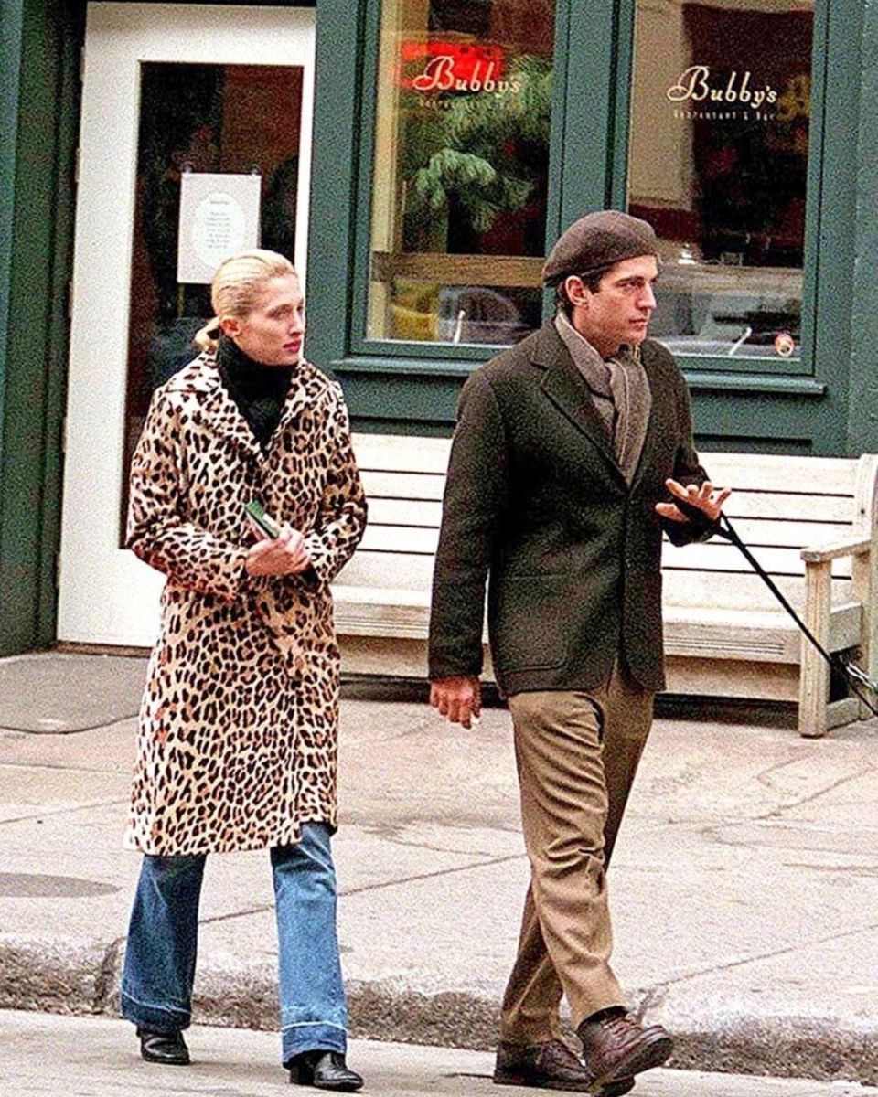 La pareja de los 90 que hoy vuelve a inspirar la moda: Carolyn Bessette y JFK Jr.