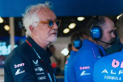 ¿Cuál fue la primera reacción de Briatore luego del GP de Australia y la sanción de Colapinto?
