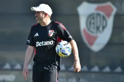Coudet busca imponer su estilo en River antes de su debut