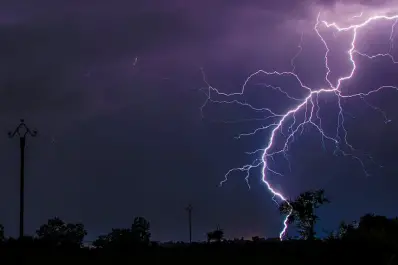 Una tormenta amenaza a 16 provincias: cómo se reparte la alerta naranja y amarilla en el país