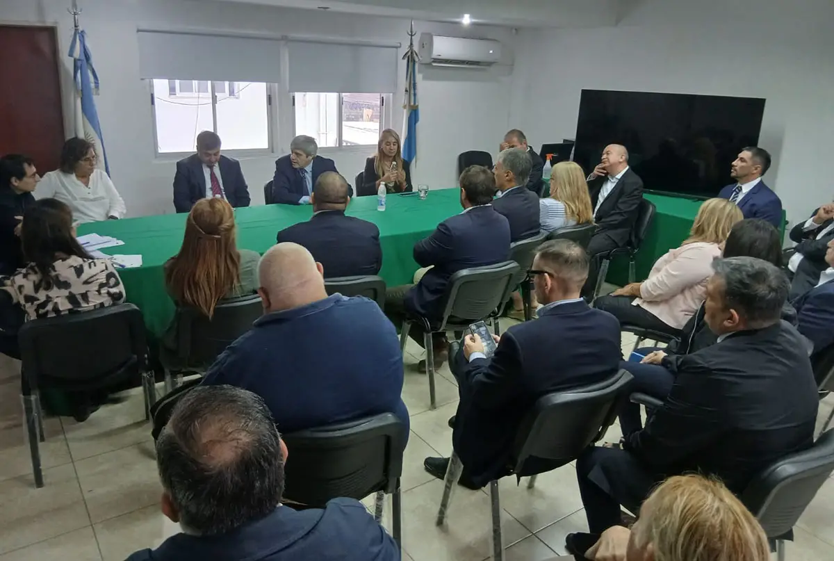 PRIMER ENCUENTRO. Fernández se reunió con los jefes de áreas. 