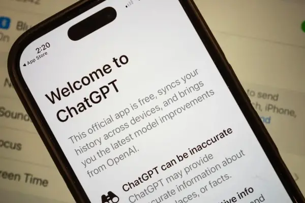 Los peligros de autodiagnosticarse con la IA: ChatGPT falló en un 50% de los casos de salud graves, según un estudio