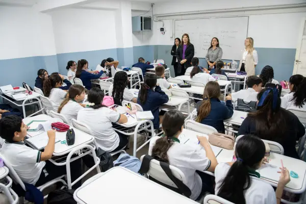 Se dictan clases con normalidad y muebles renovados en la Escuela Gabriela Mistral