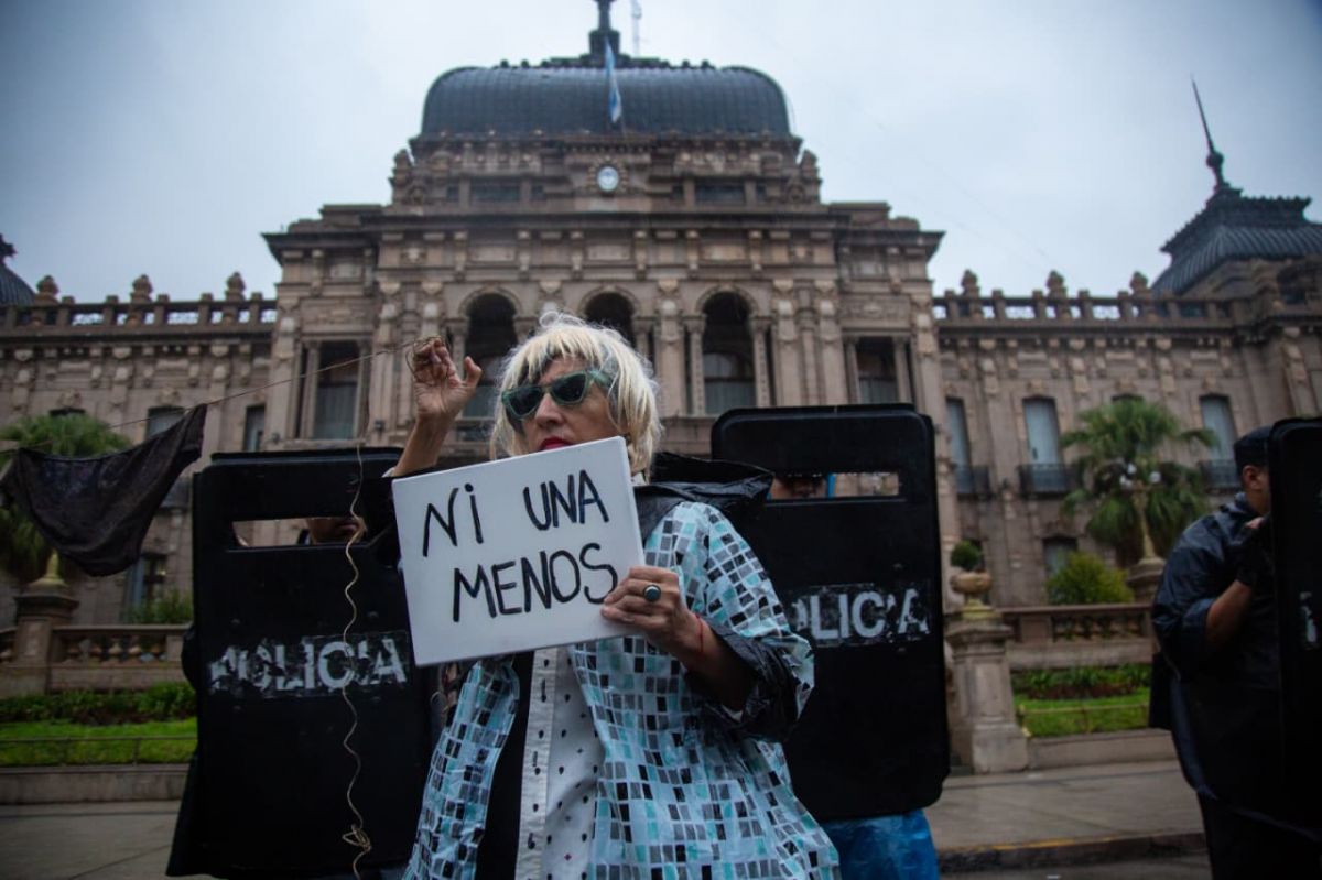 La lluvia no las detuvo: las tucumanas marcharon con un fuerte reclamo a la Justicia
