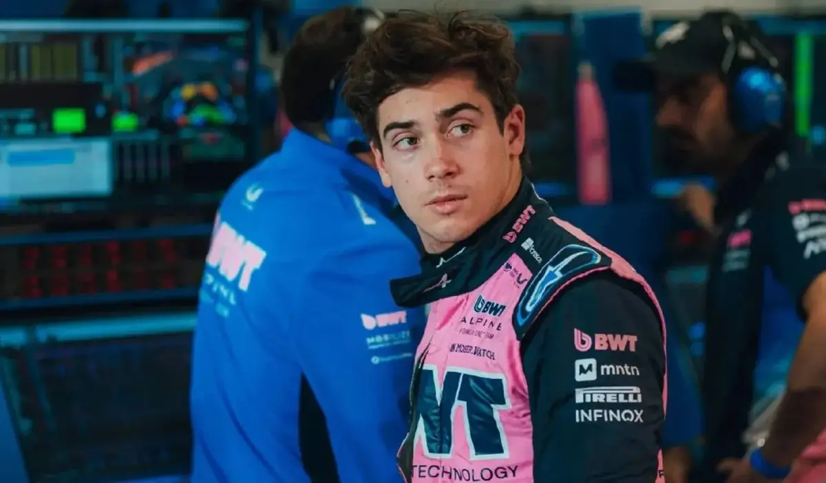 BUENA MANIOBRA. Franco Colapinto se mostró sorprendido por sus reflejos en la largada del GP de Australia.