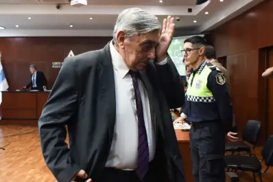 Emocionado, Lebbos pidió que de una vez por todas se sepa qué paso con su hija