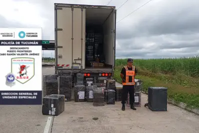 Desde perfumes árabes hasta iPhones: secuestran un camión con mercadería de contrabando en la ruta 9