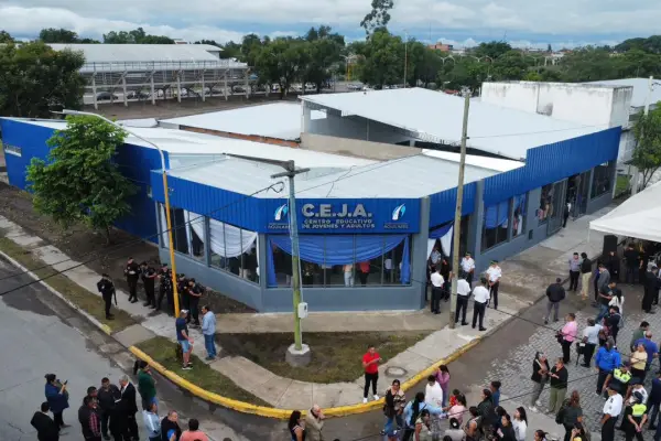 Aguilares suma cursos gratuitos de programación, marketing e inglés para jóvenes y adultos