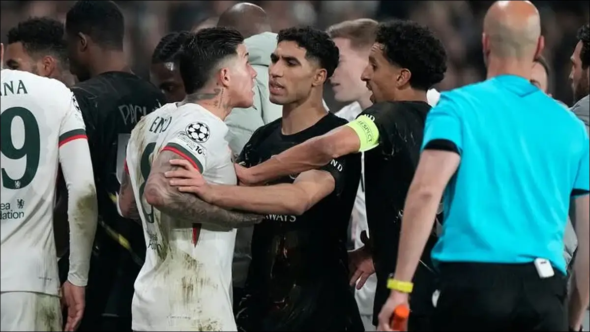 GOLEADA. El conjunto francés golpeó con eficacia en los momentos clave a pesar de los desencuentros con el rival en cancha.