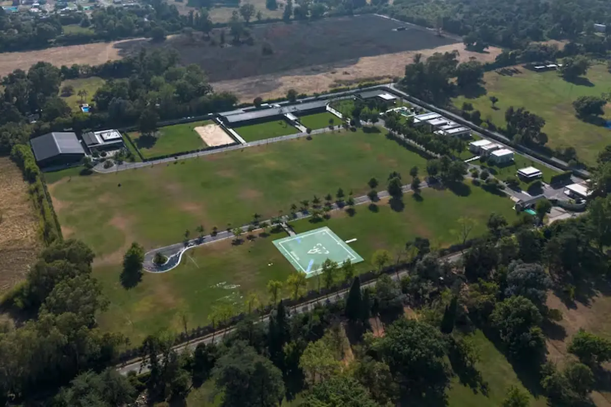 La exmansión de Tévez.