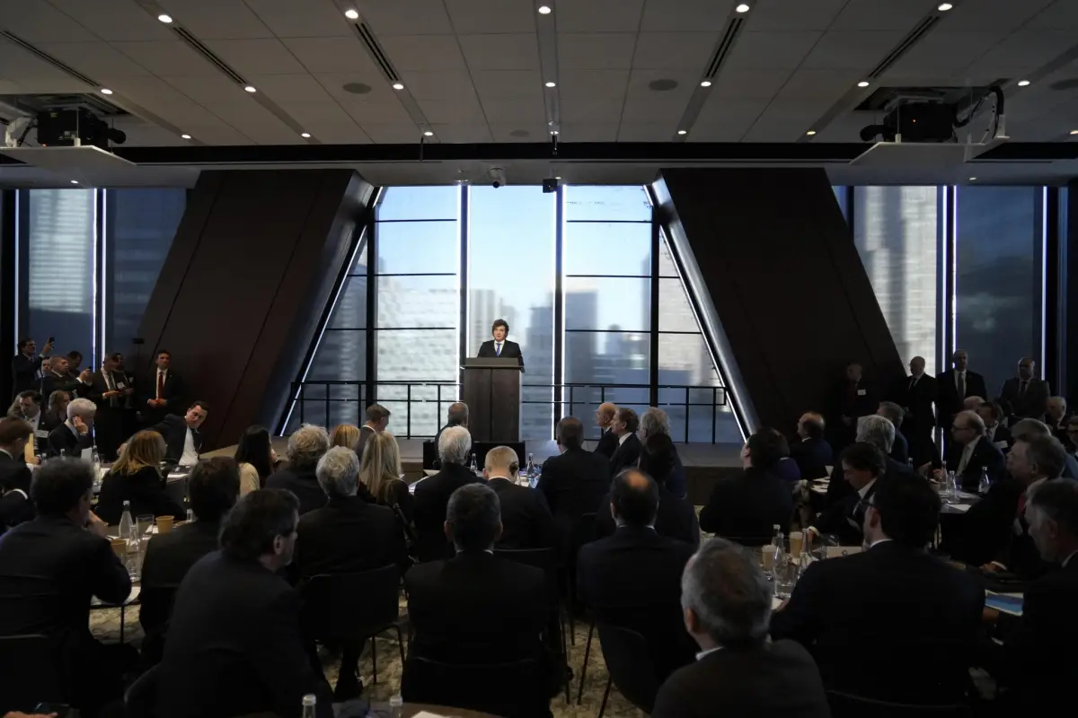 NUEVA YORK. Milei defendió el plan de ajuste ante banqueros e inversores en el inicio de Argentina Week.