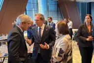 Luis Caputo buscará recomponer el diálogo con inversores en Nueva York tras los cruces de Milei con empresarios