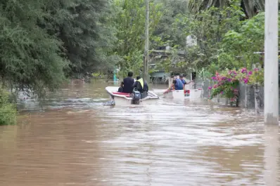 Inundaciones en Tucumán: vecinos de La Madrid piden lanchas para rescatar a las familias aisladas