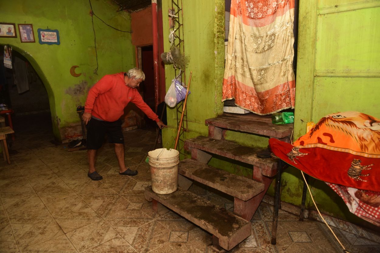 RESTOS. La crecida quedó marcada en las paredes de las casas afectadas.