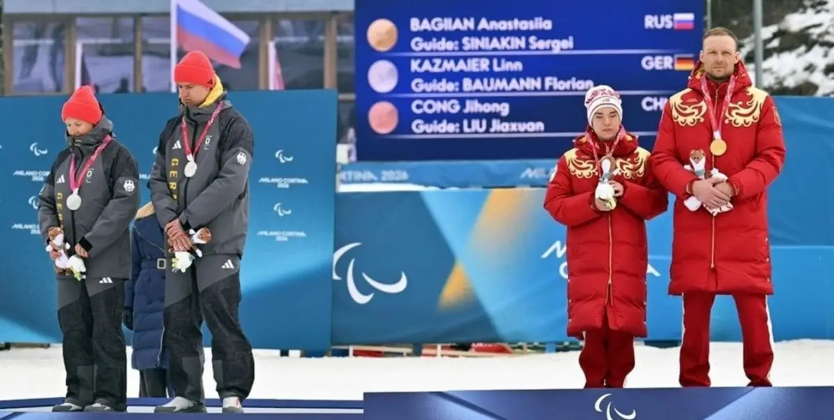 El “espaldazo” llegó a los Juegos Paralímpicos: polémica en una premiación y acusaciones de Ucrania