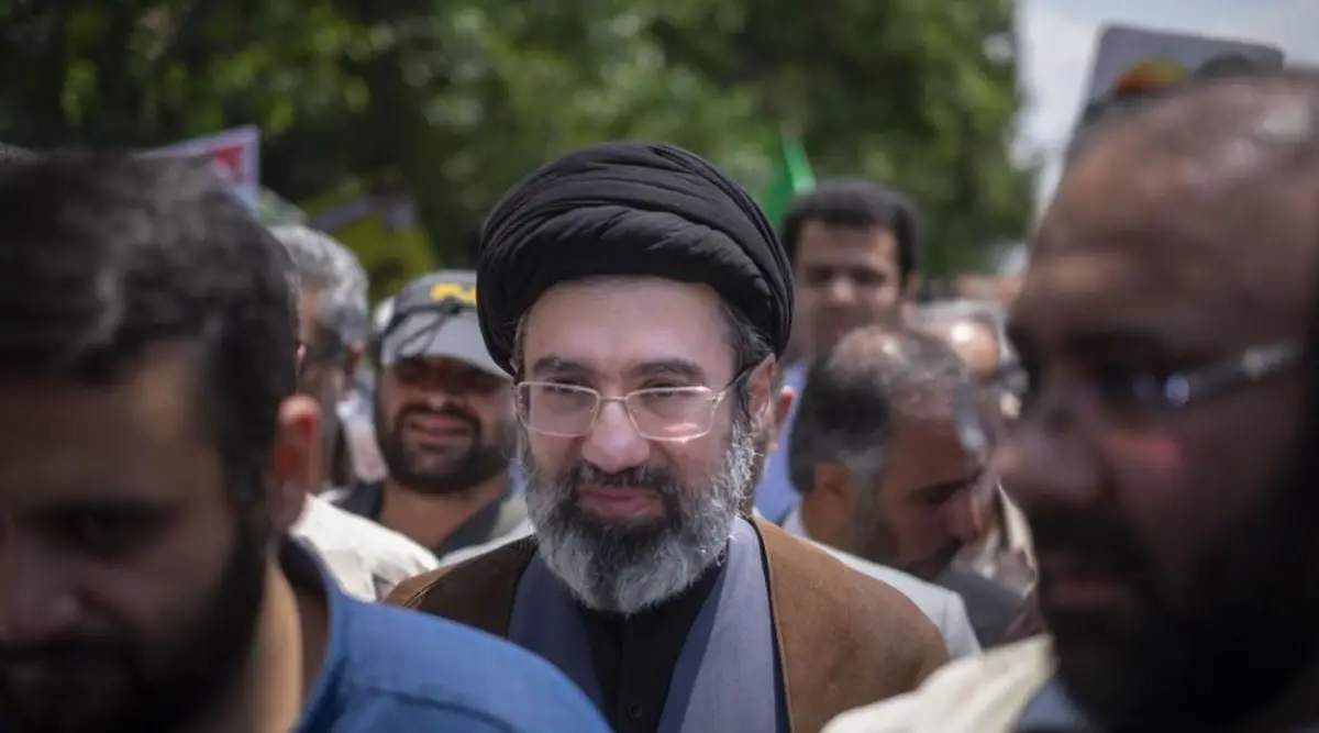 ANUNCIO. Tras varios días de rumores, un vocero del régimen iraní informó que Jamenei se recupera de sus heridas  “en un lugar seguro”.