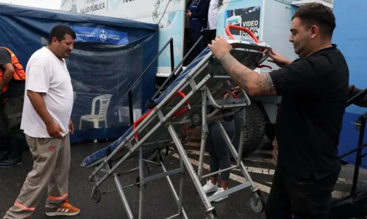 A través del tráiler de enfermedades crónicas, los equipos médicos brindan controles, medicamentos y acompañamiento a pacientes que atraviesan situaciones de estrés y dificultades para continuar con sus tratamientos.