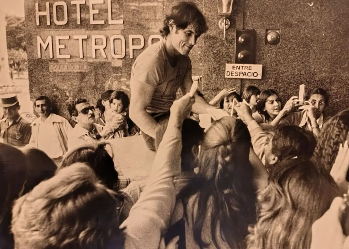 Recuerdos fotográficos: 1980. El actor de “Expreso de medianoche” visita Tucumán