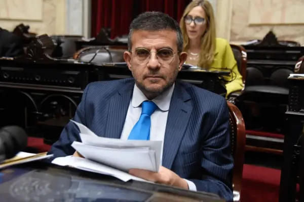 Lemoine solicita el desafuero de Carlos Cisneros, y su defensa habla de maniobra política