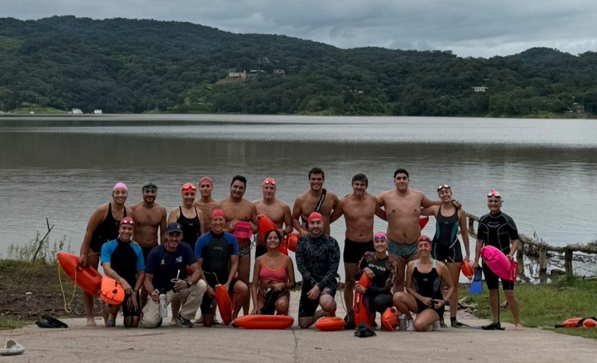 EL PRIMER ENTRENAMIENTO. La actividad convocó a nadadores de distintas edades y experiencias. / CORTESÍA FERNANDA CASTILLO