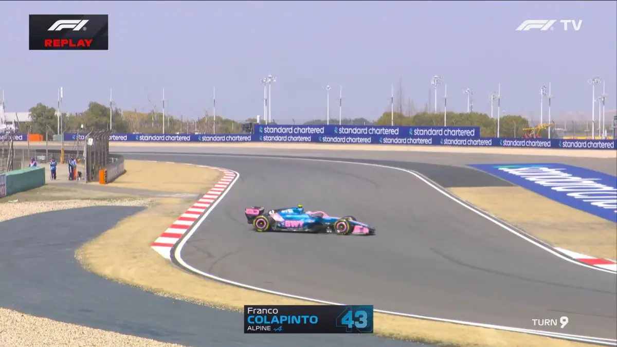 Derrape para Colapinto en el primer minuto de práctica