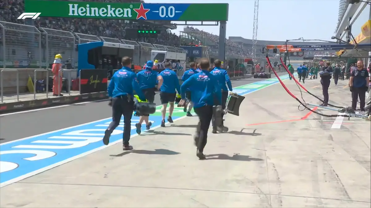 La escena que protagonizó Colapinto en el GP de China y que hizo correr a los mecánicos de Alpine