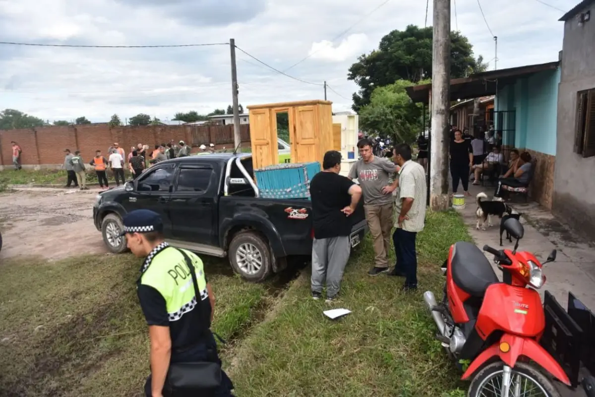 OPERATICO. Pobladores de barrios ribereños fueron evacuados.