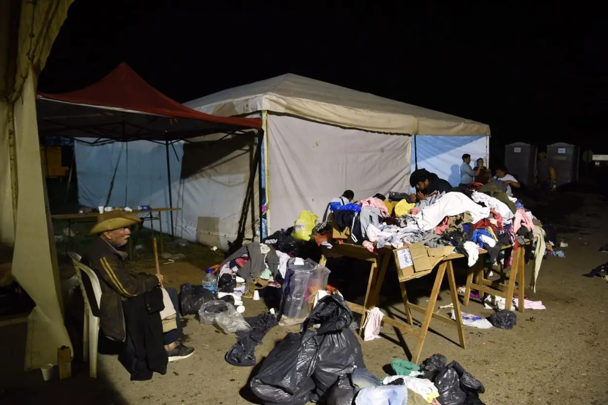 ASISTENCIA. Además de ayuda de la Provincia y de la Nación, tucumanos enviaron donaciones.