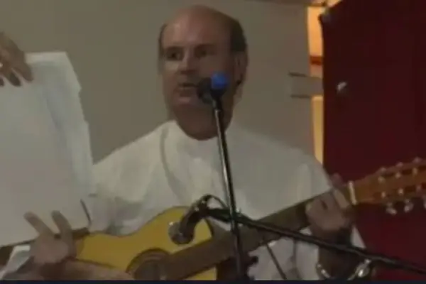 Imputaron a un sacerdote tras la descarga eléctrica que dejó a un nene en terapia intensiva