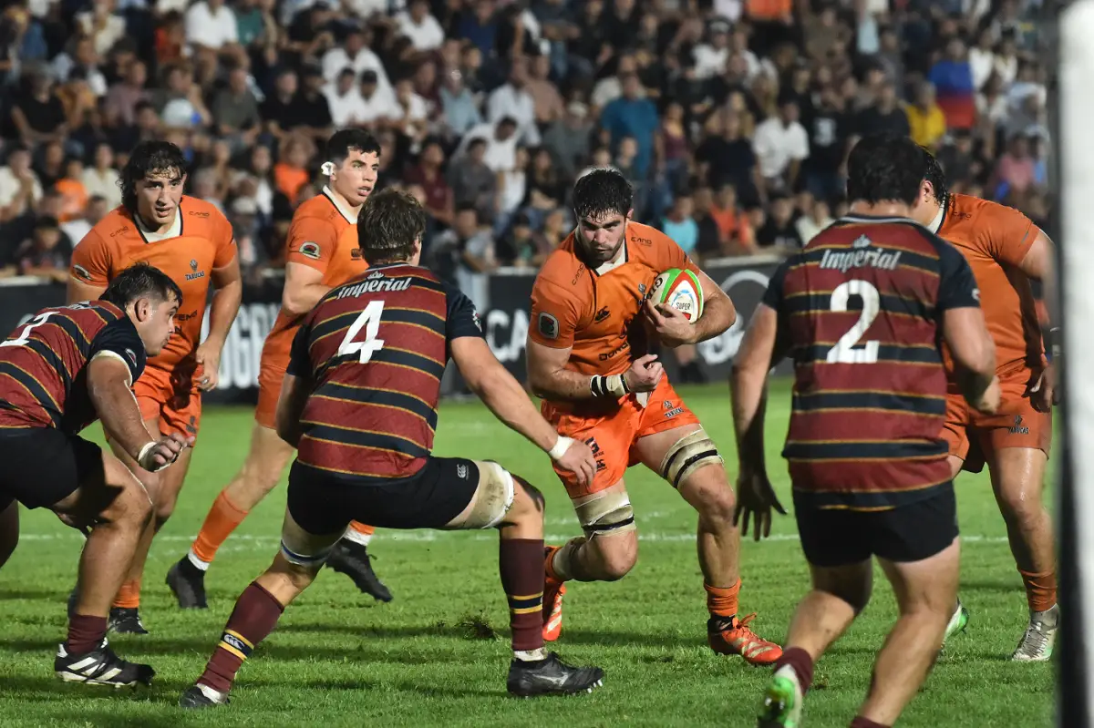 El mendocino Agustín Sarelli no pudo hacer la diferencia en la ofensiva de Tarucas.