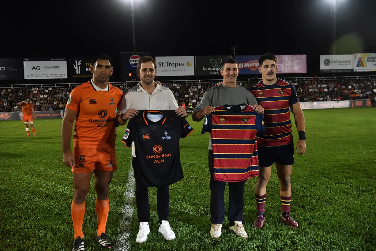 Tostao Orlando, Nicolás Sánchez, Tomás Cubelli y Lucas Marguery posan en la previa al  partido.